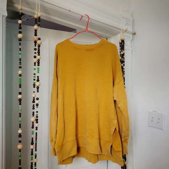 Yellow sweater 🌞